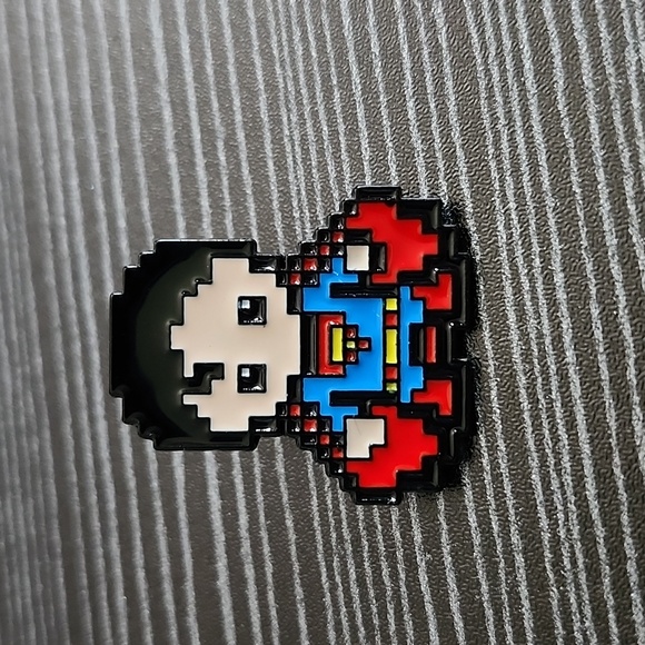 DC Comics Superman Inspired Enamel Pin - Picture 1 of 2